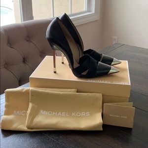 Michael Kors - “Ana” pump